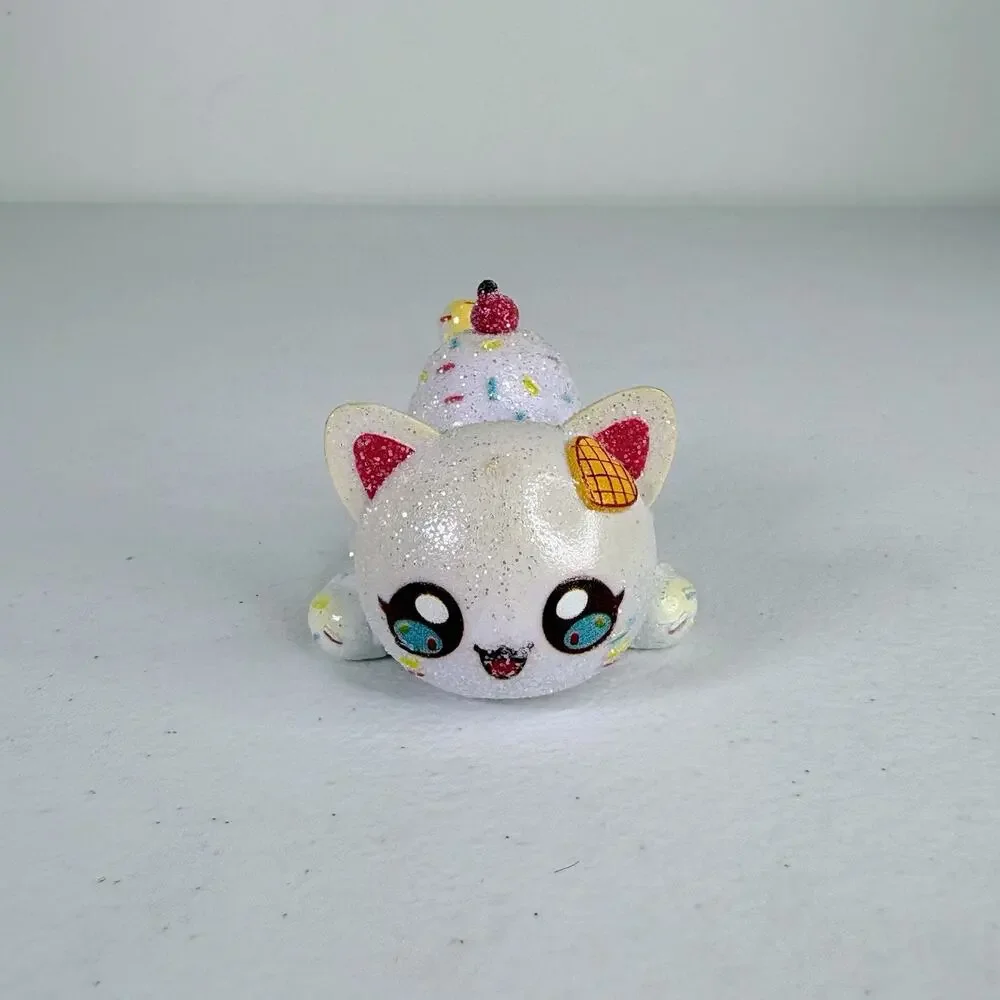 Rare Glitter Aphmau Mystery MeeMeows Glitter Ice Cream Cat Vinyl Figure